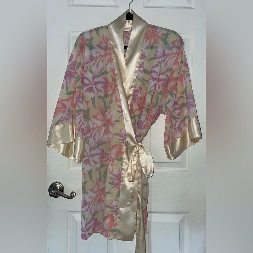 Victoria Secret Vintage Floral Satin-Trim Sheer Robe - Pink & Cream